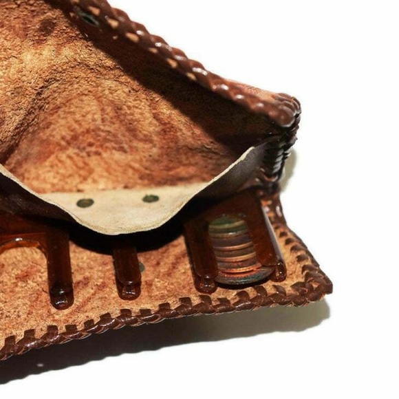 Vintage Tooled Leather Change Holder Wallet Coins - Picture 3 of 5
